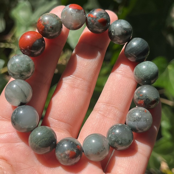 12mm stretchable African blood stone bracelet‎ - Picture 1 of 9